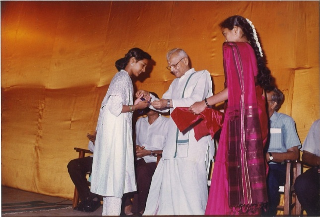 award-from-sri-k-v-narayanaswamy